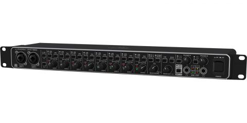 Звуковая карта Behringer UMC1820